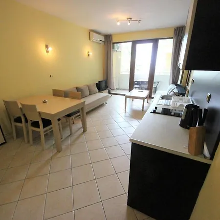 Menada Midia Apartmán
