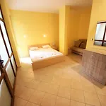 Menada Midia Apartament *