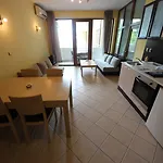 Apartament Menada Midia *