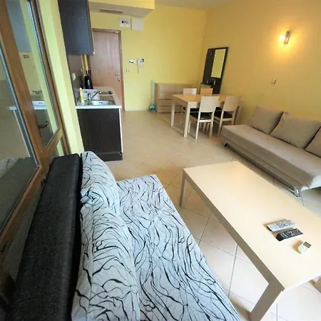 Menada Midia Διαμέρισμα Σάνι Μπιτς