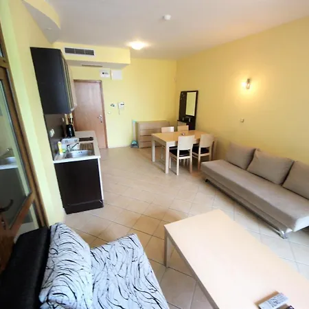 Διαμέρισμα Menada Midia *