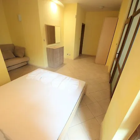 Menada Midia Διαμέρισμα