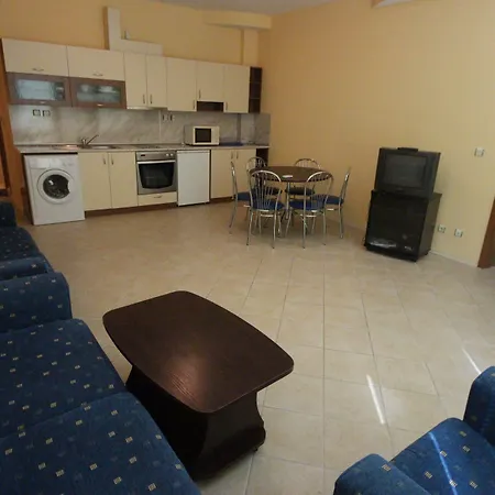 Menada Midia * Σάνι Μπιτς