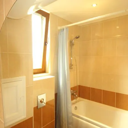 Διαμέρισμα Menada Midia